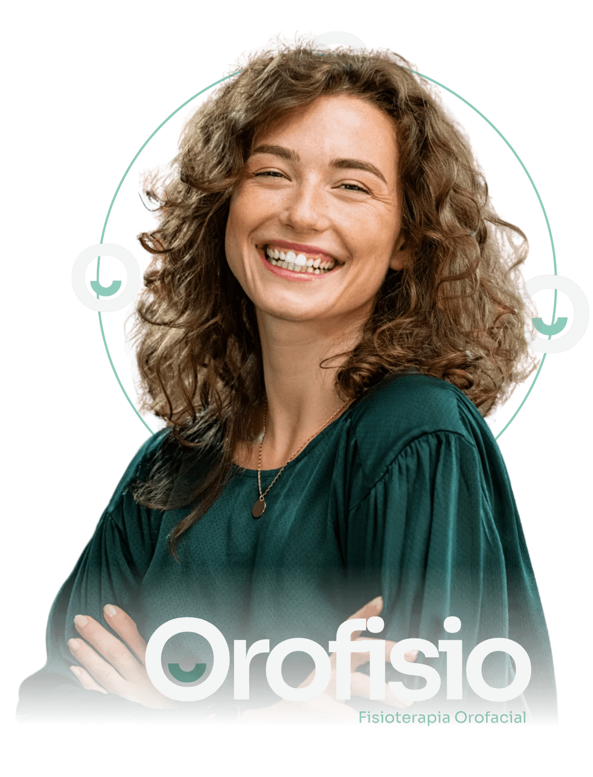 Paciente sorrindo, transmitindo alívio após tratamento de fisioterapia orofacial